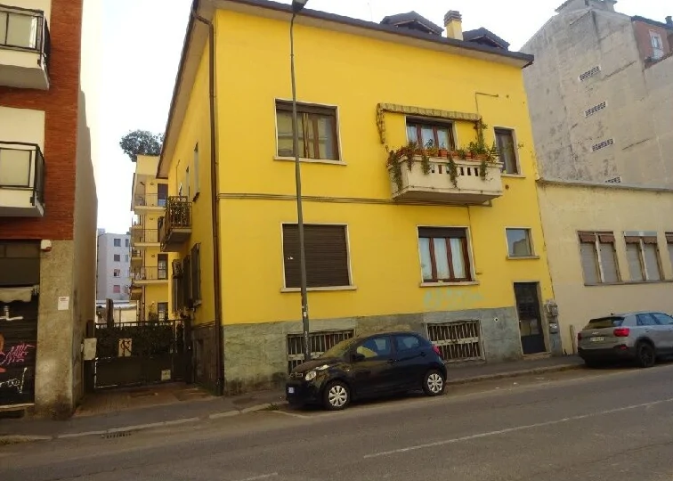 Box autorimessa in Milano, Via Ambrogio Binda 27 - 004