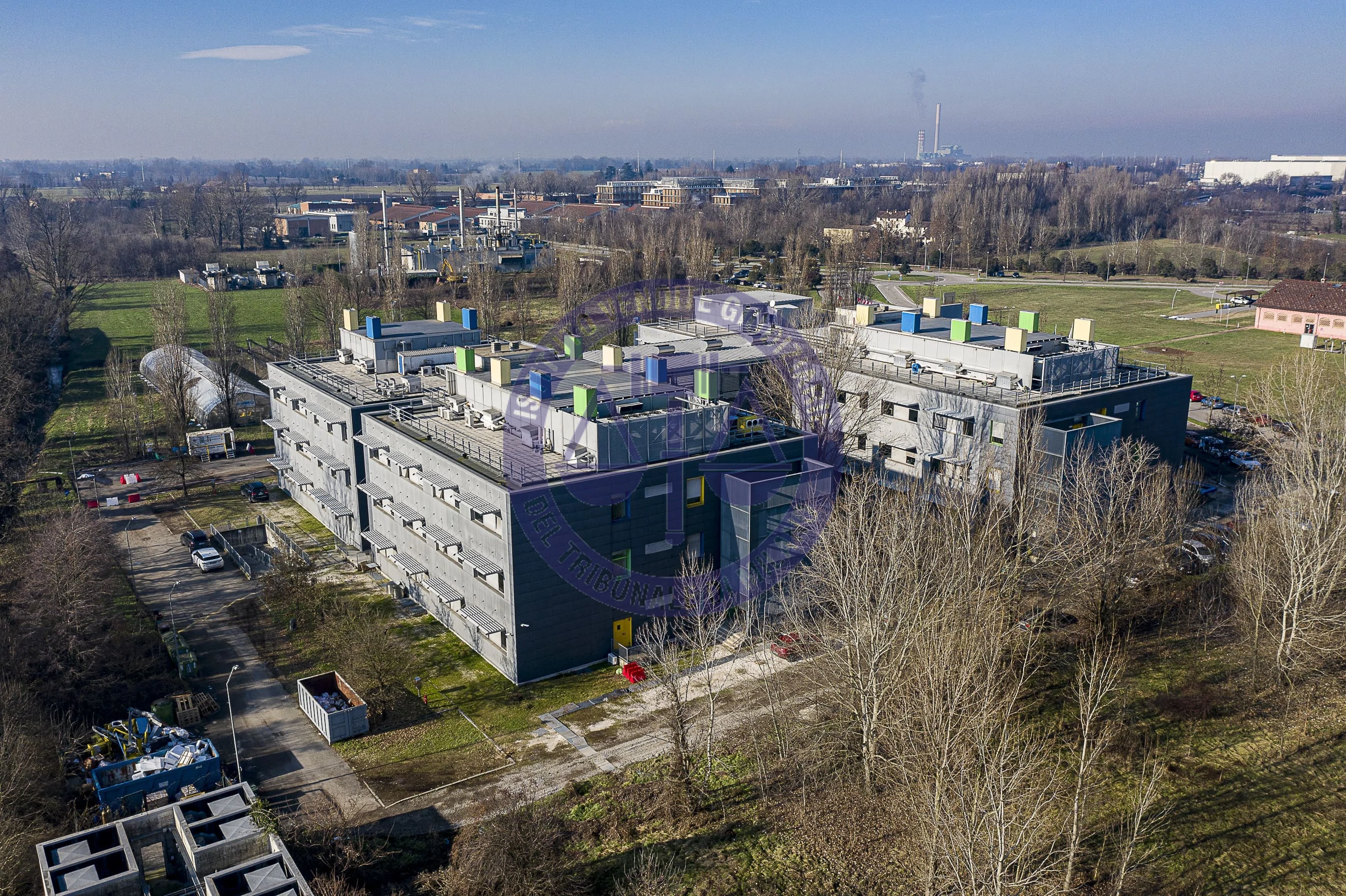 Compendio immobiliare a Lodi, Via Einstein: centro di ricerca con uffici e laboratori