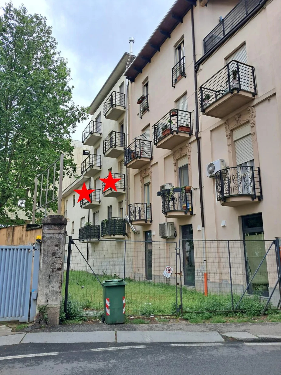 Appartamento al piano secondo con posto auto scoperto a Vigevano