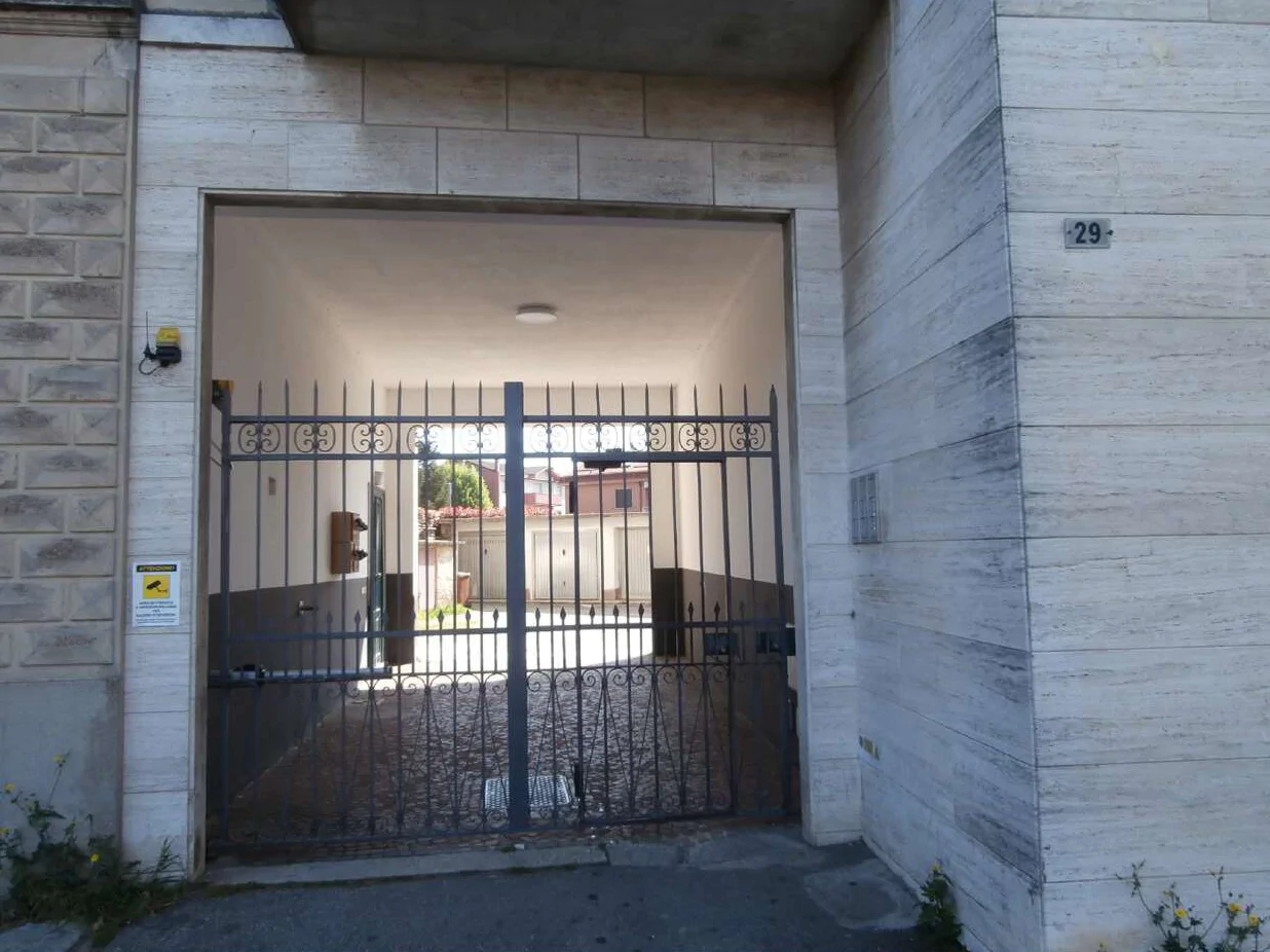 Appartamento al secondo piano con cantina a Gallarate