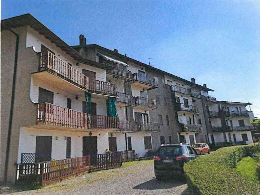 Appartamento con box e cantina a Zogno, frazione Somendenna