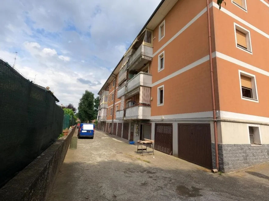 Appartamento con box a Castelgerundo, Via P. Nenni 6