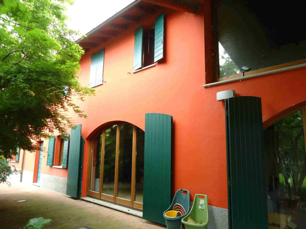 Casa indipendente con rustico e area esterna a Borghetto Lodigiano