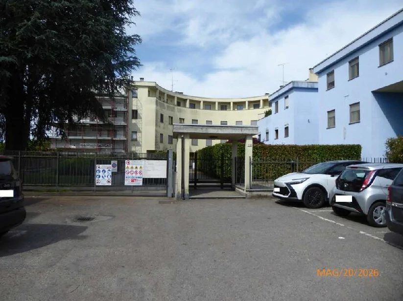Appartamento con cantina e box in Vigevano, Corso Genova 59
