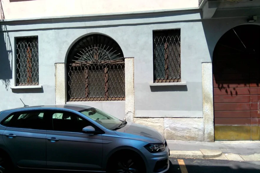 Negozio con interrato in Milano, Via Mercalli 5