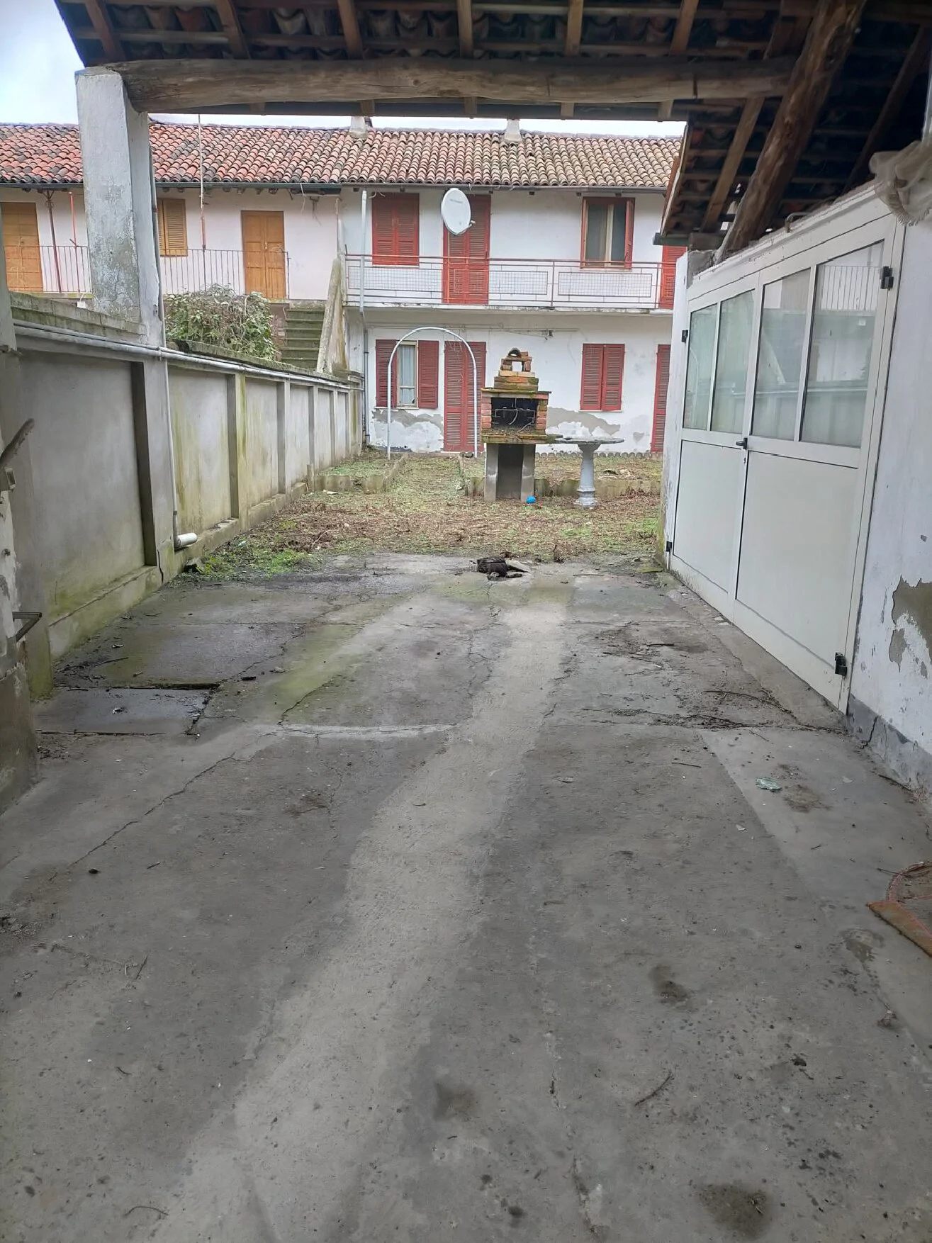 Abitazione, autorimessa e sedime a Robbio via Vespolate