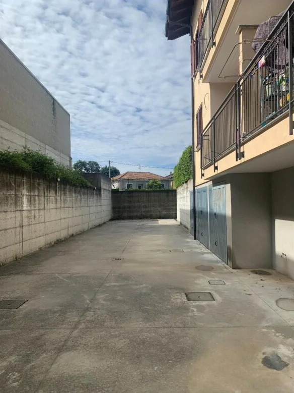 Appartamento con giardino, cantina e box doppio a Buscate