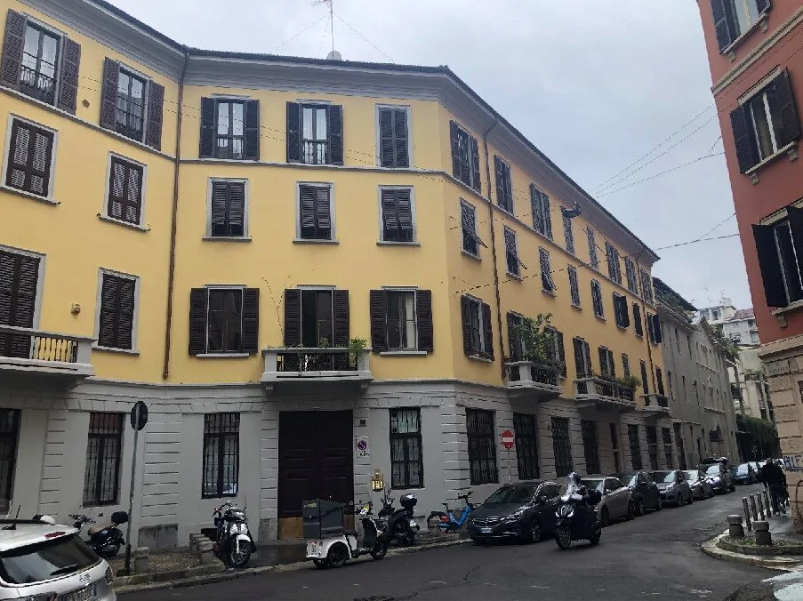 Solaio sottotetto ad uso magazzino in Milano, Via Pontida 1
