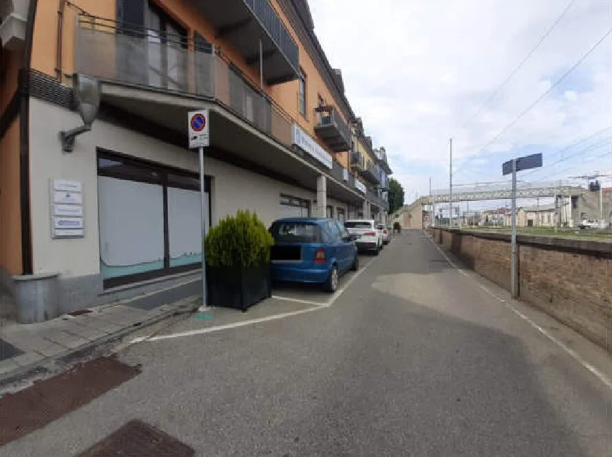 Magazzino su due livelli in Nizza Monferrato