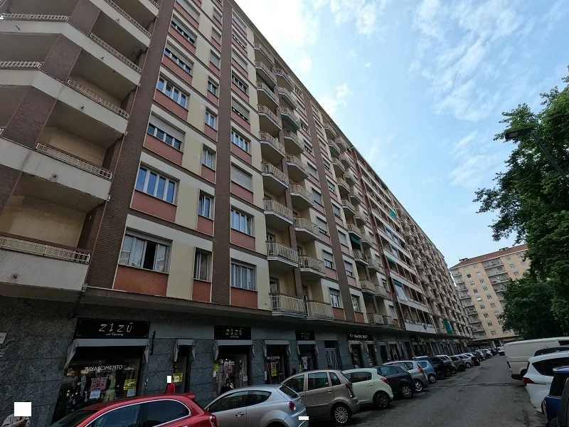 Appartamento in Torino, Piazza Montanari 131 - 001
