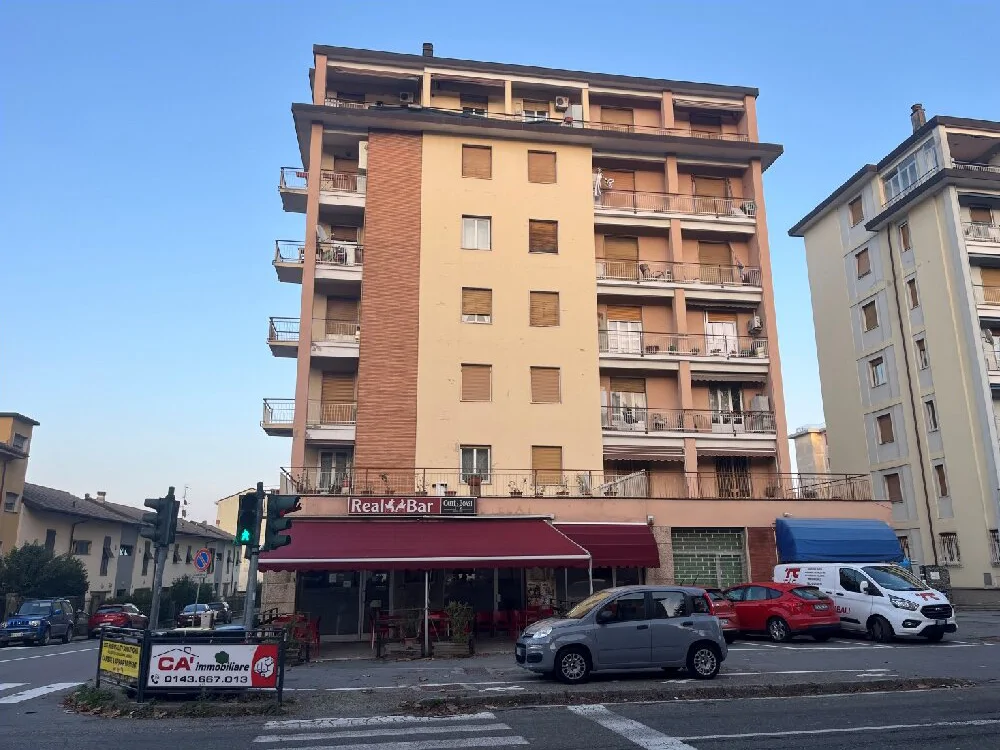 Alloggio e box auto in Arquata Scrivia