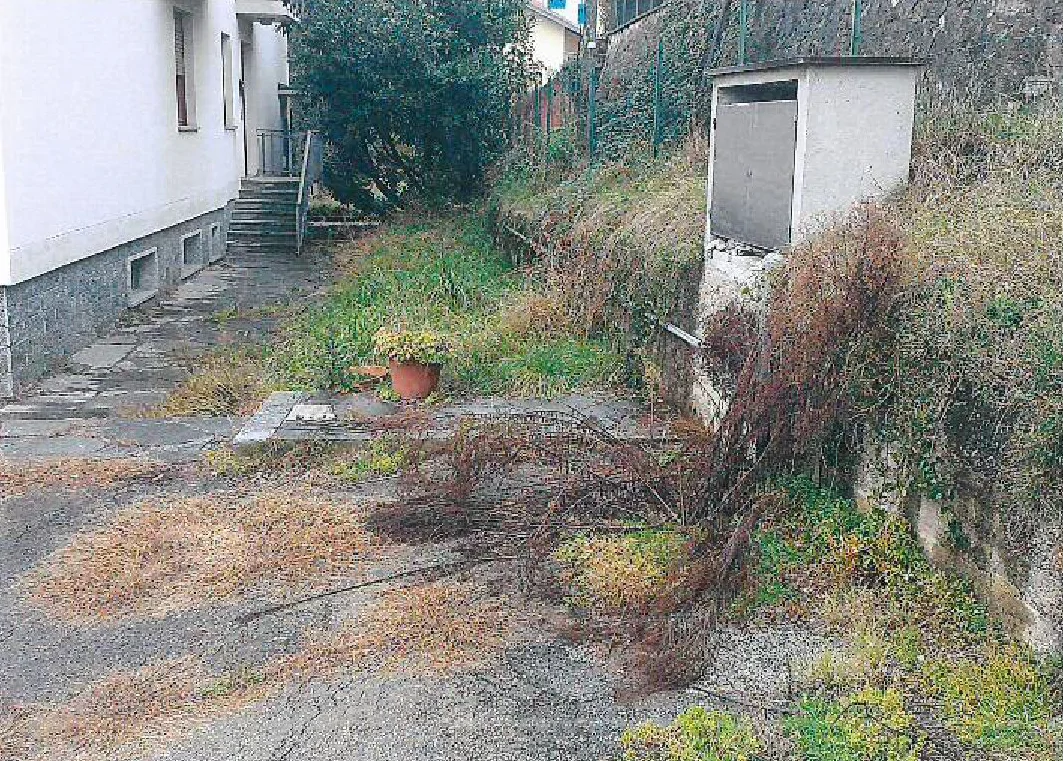 Fabbricato civile con due unità abitative a Sordevolo