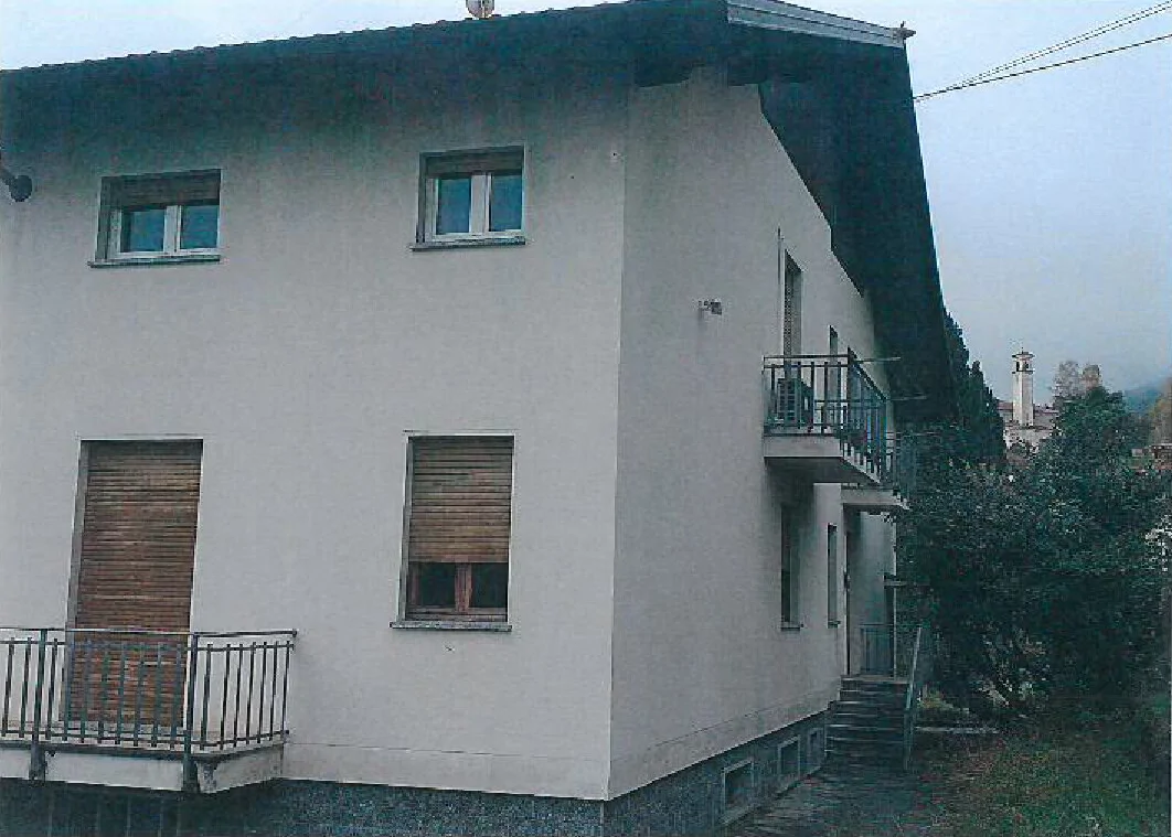 Fabbricato civile con due unità abitative a Sordevolo