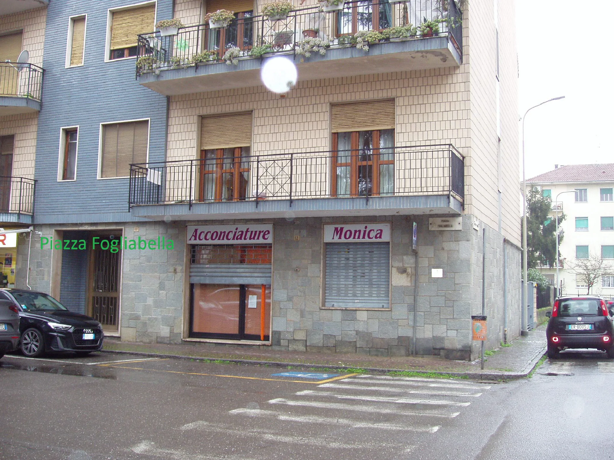 Negozio in Piazza Fogliabella 12, Valenza