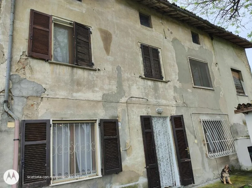 Casa rurale con box a Sale (AL)
