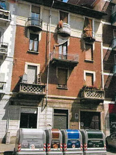 Appartamento al piano terzo con cantina in Via Martorelli 62, Torino