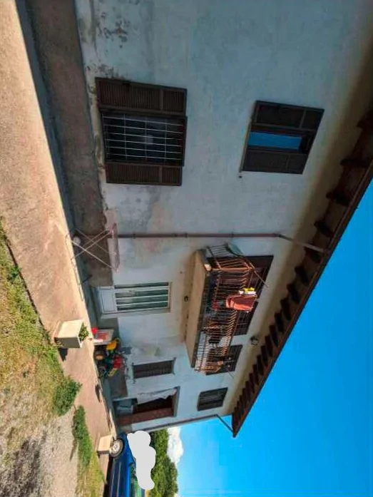 Complesso agricolo con abitazione e fabbricati rurali a Frascaro