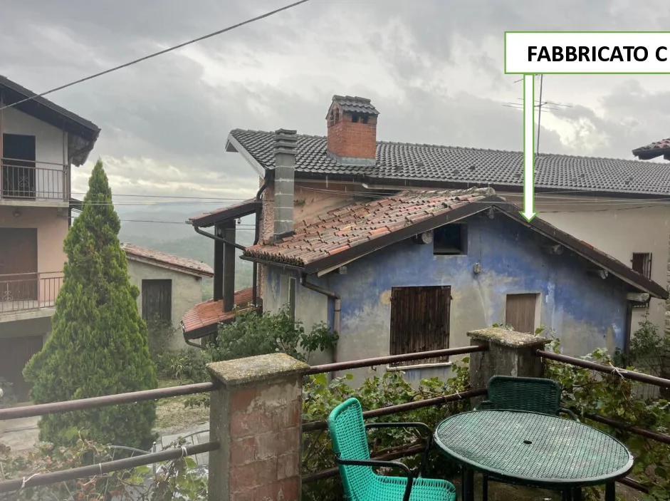 Abitazione civile e locali di deposito a Garbagna