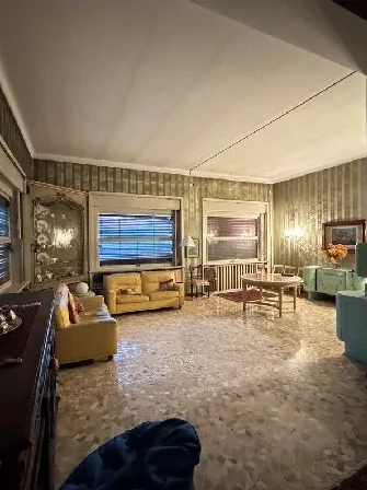 Villa con garage doppio, deposito e corte comune in Galliate