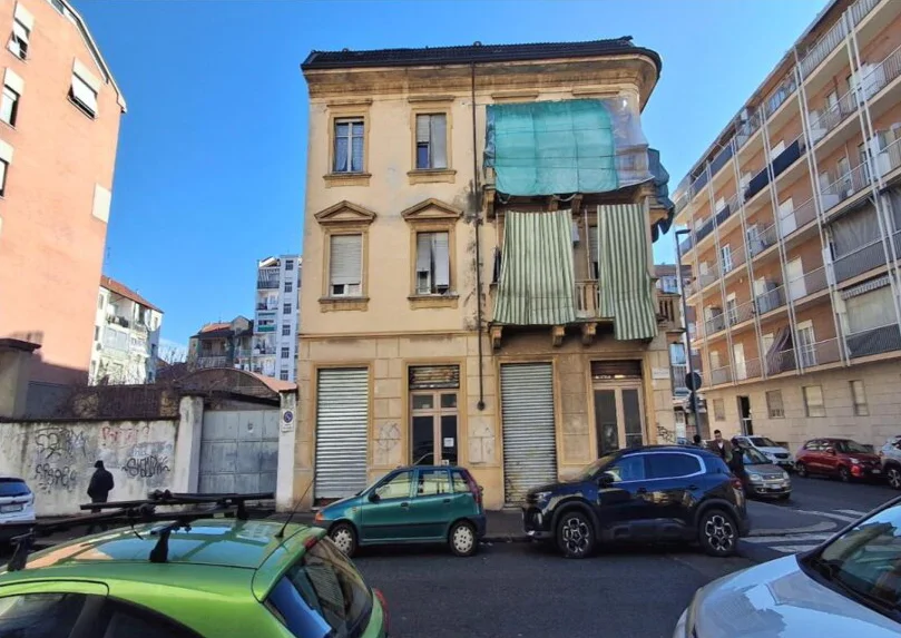Appartamento al piano terreno con cantina in Via Desana 14, Torino