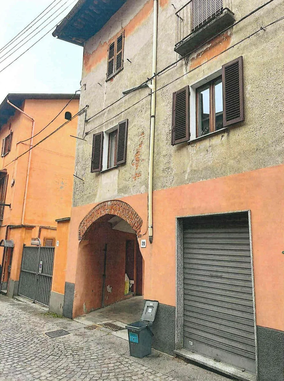 Appartamento con deposito e aree urbane in Biella
