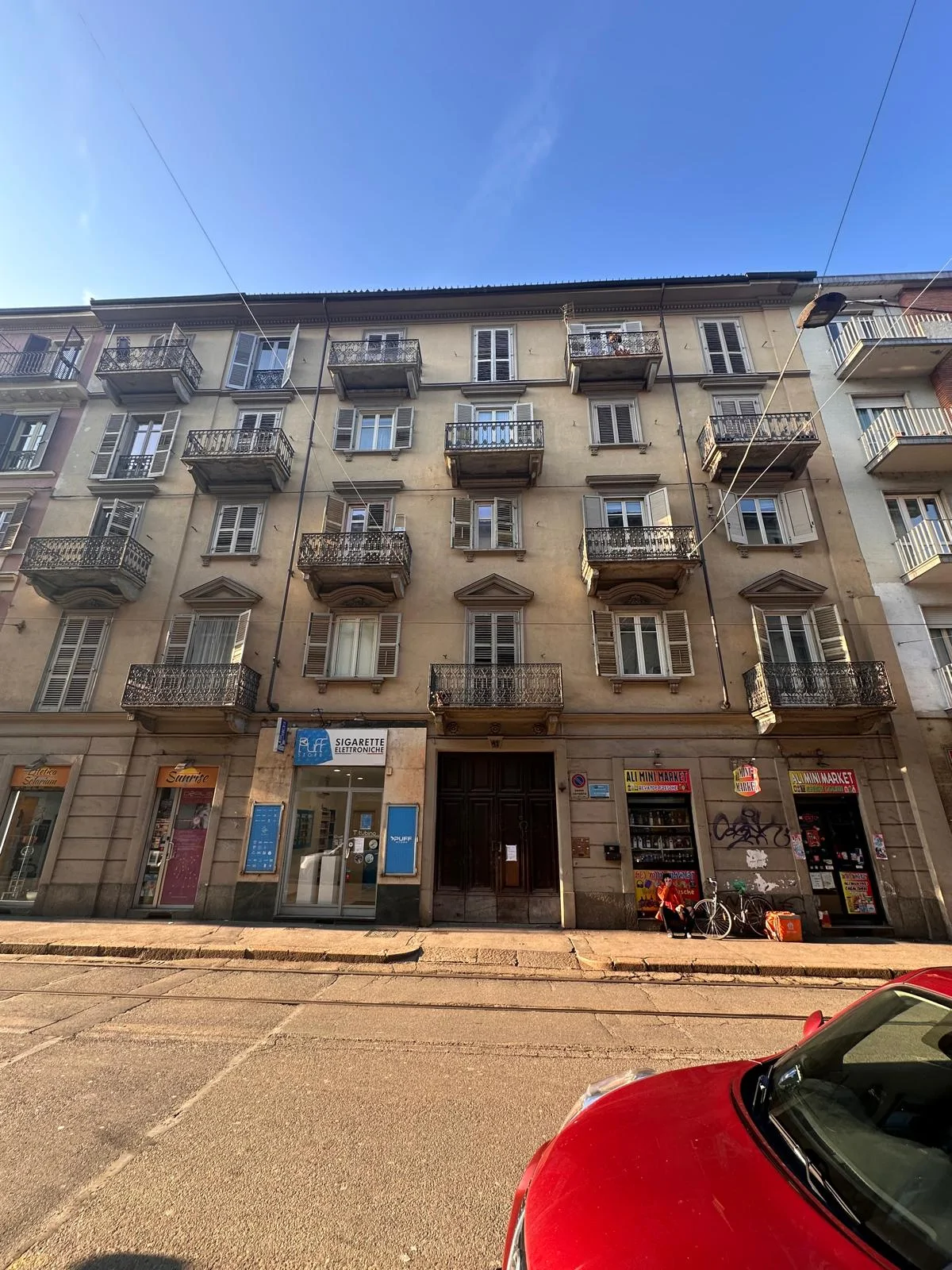 Monolocale al piano terra in Torino, Via Vanchiglia 41