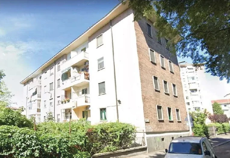 Alloggio con cantina in Torino, Via Pergolesi 96/D