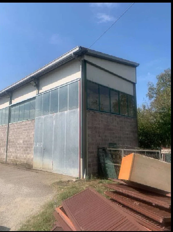 Porzione di capannone ad uso magazzino in Via Don Milani, Bibbiena