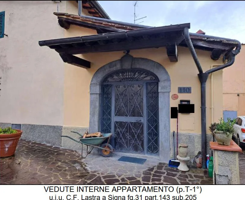 Quota 1/2 di appartamento in ex convento a Lastra a Signa