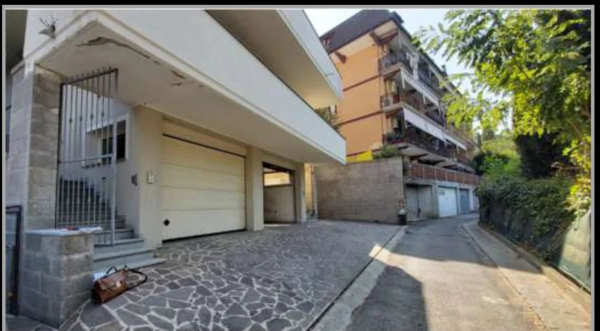 Fabbricato quadrifamiliare in costruzione da sanare