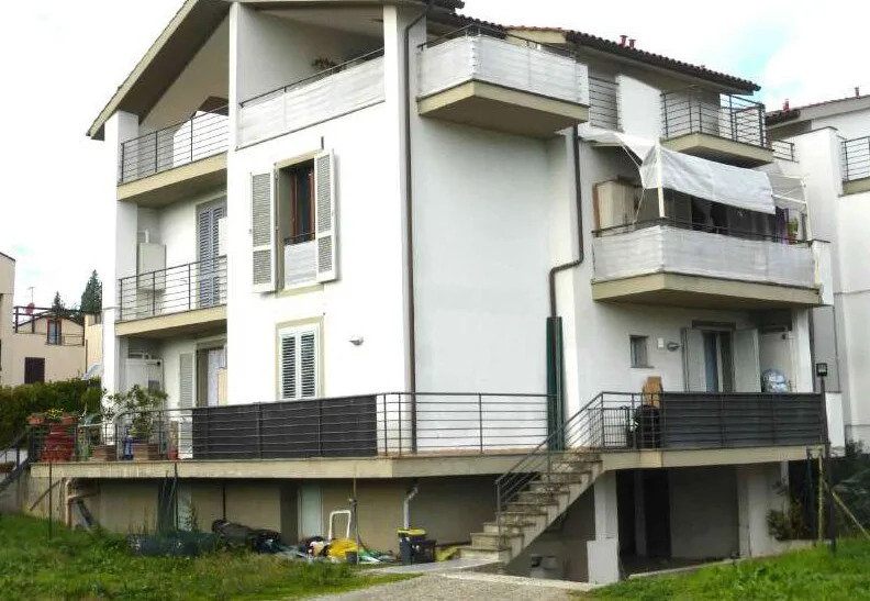 Appartamento a Lastra a Signa, via Chiantigiana 325