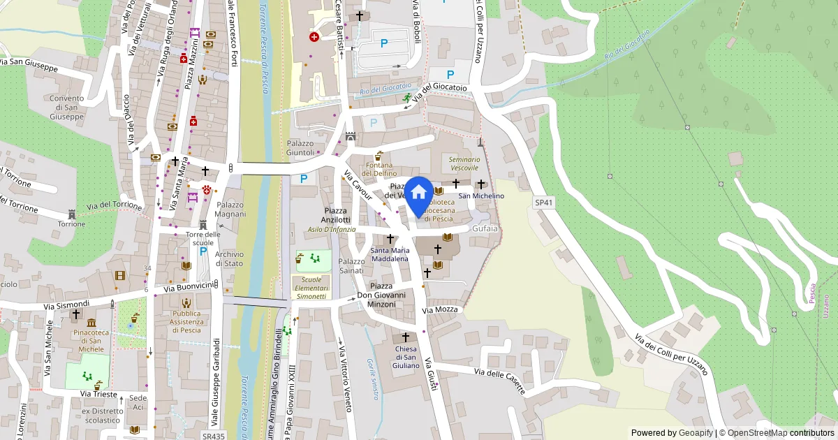 Magazzino al piano seminterrato in centro storico a Pescia