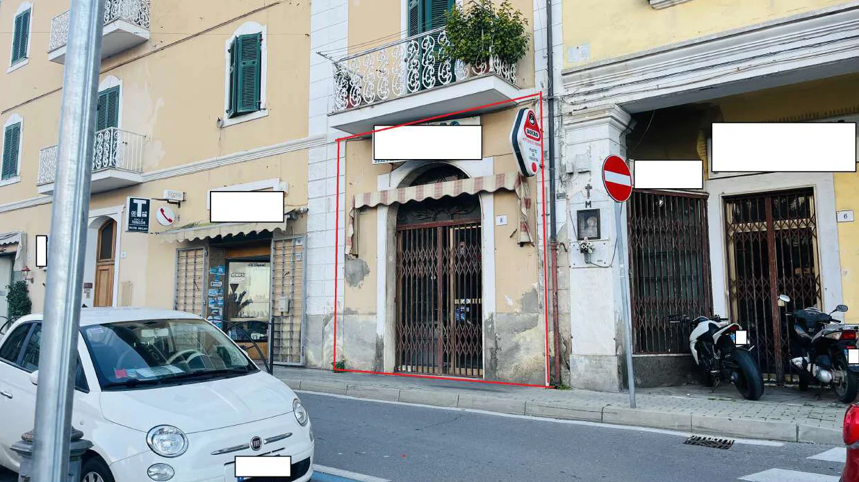 Negozio in via Cuniberti 8, Porto Santo Stefano