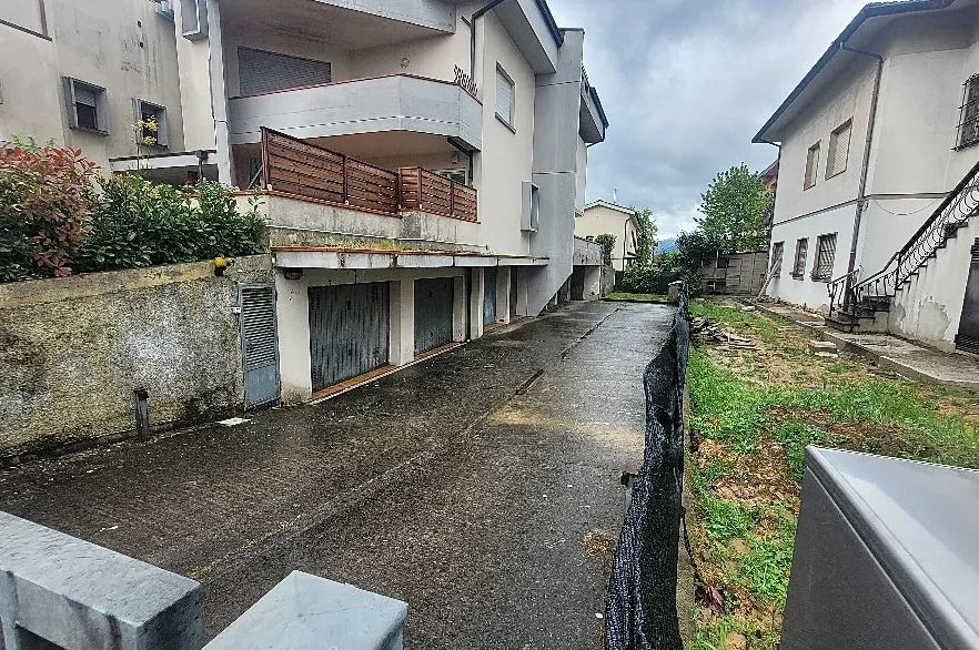 Appartamento con garage e cantina in Altopascio