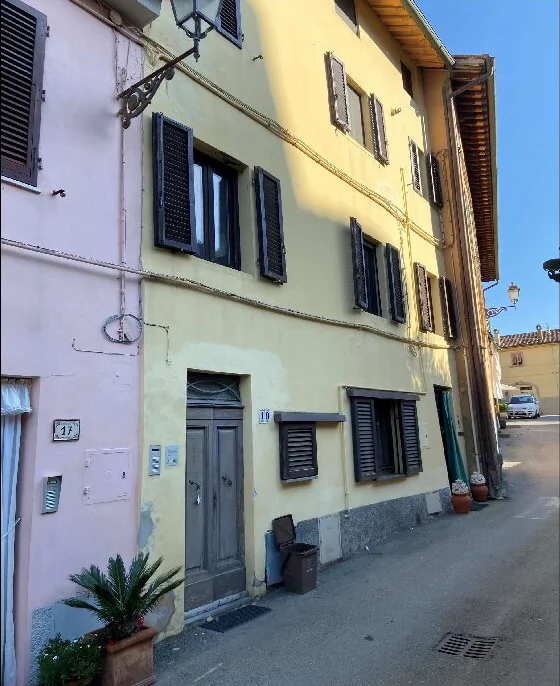 Appartamento a Montecastello con cantina, balcone e terrazze
