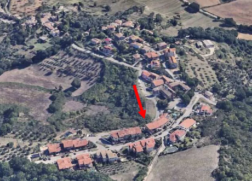 Abitazione con soffitta, resede e garage a Casole d'Elsa