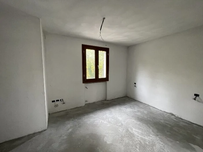 Edificio residenziale in costruzione con 10 unità e resede