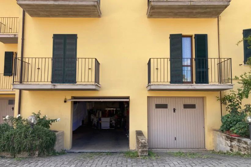 Appartamento con autorimessa a Sinalunga