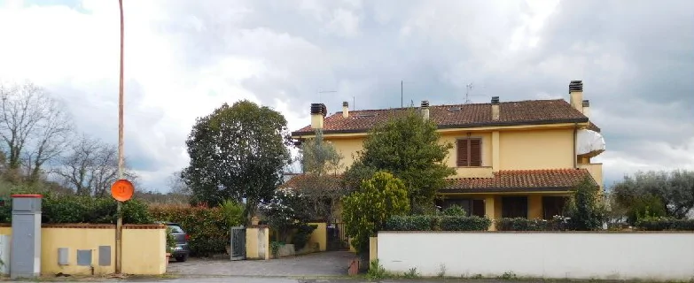 Villetta bifamiliare terra-tetto a Montecarlo, Via San Giuseppe 17