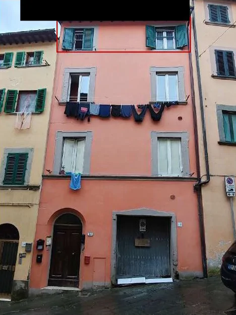 Appartamento al terzo piano in centro storico a Fucecchio