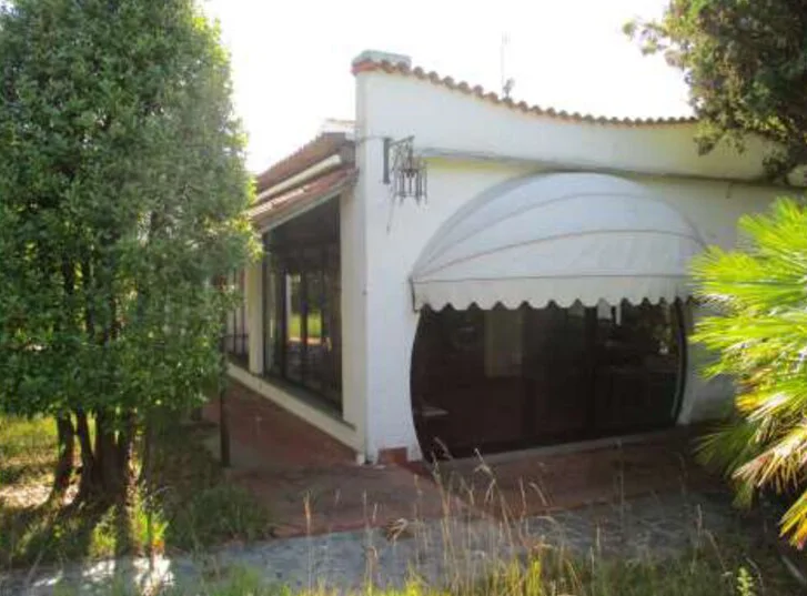 Ristorante con magazzini e terreni a Fucecchio