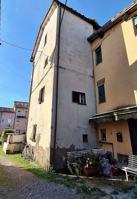 Terratetto in Lucca, via dei Cavalletti 784/P