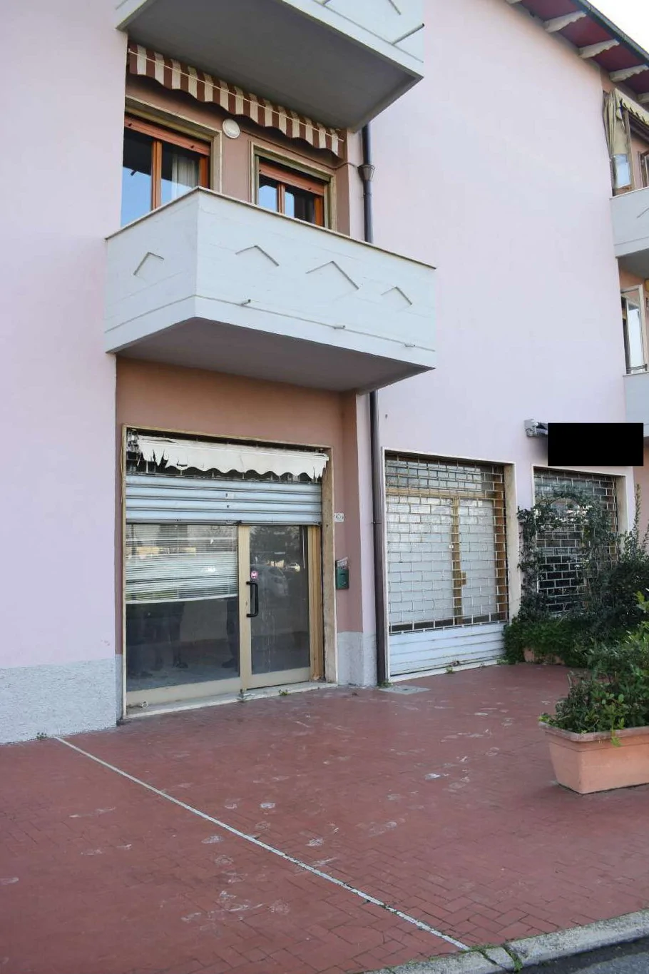 Negozio via Castronella 140/P-Q Campi Bisenzio
