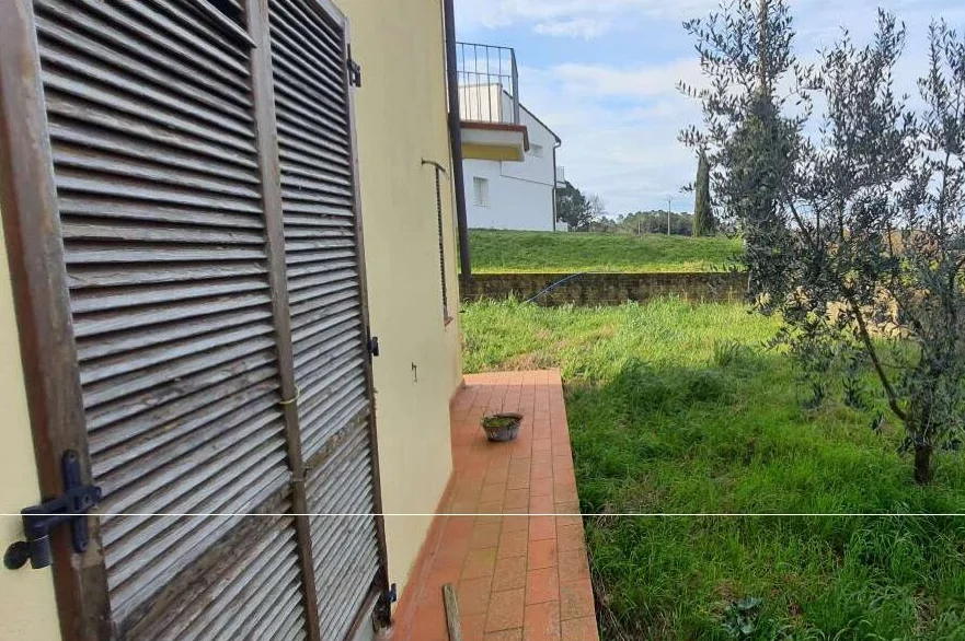 Villetta bifamiliare con garage e resede a Ceppato