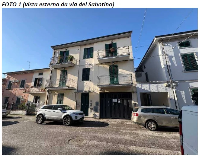 Appartamento al piano secondo con soffitta in Prato, via del Sabotino 23