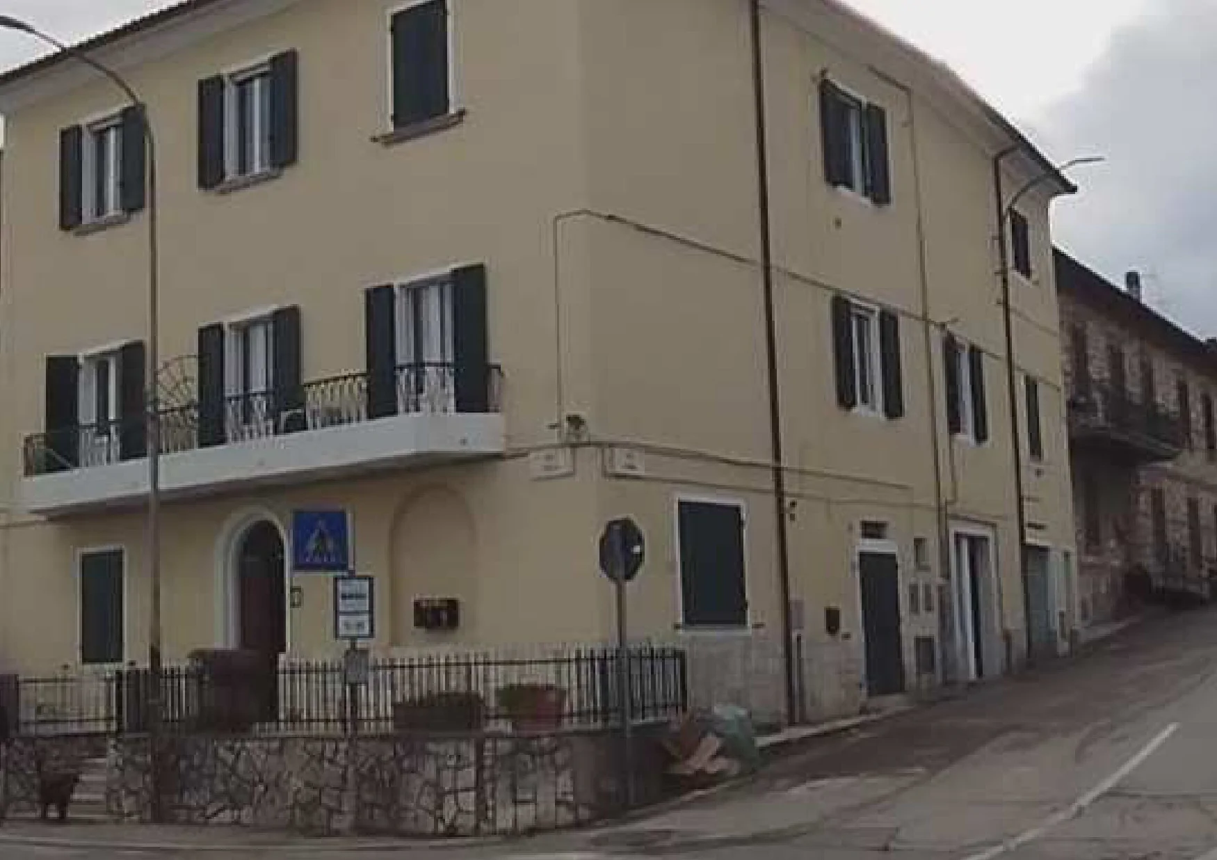 Abitazione con garage in palazzina a Sinalunga, Loc. Pieve