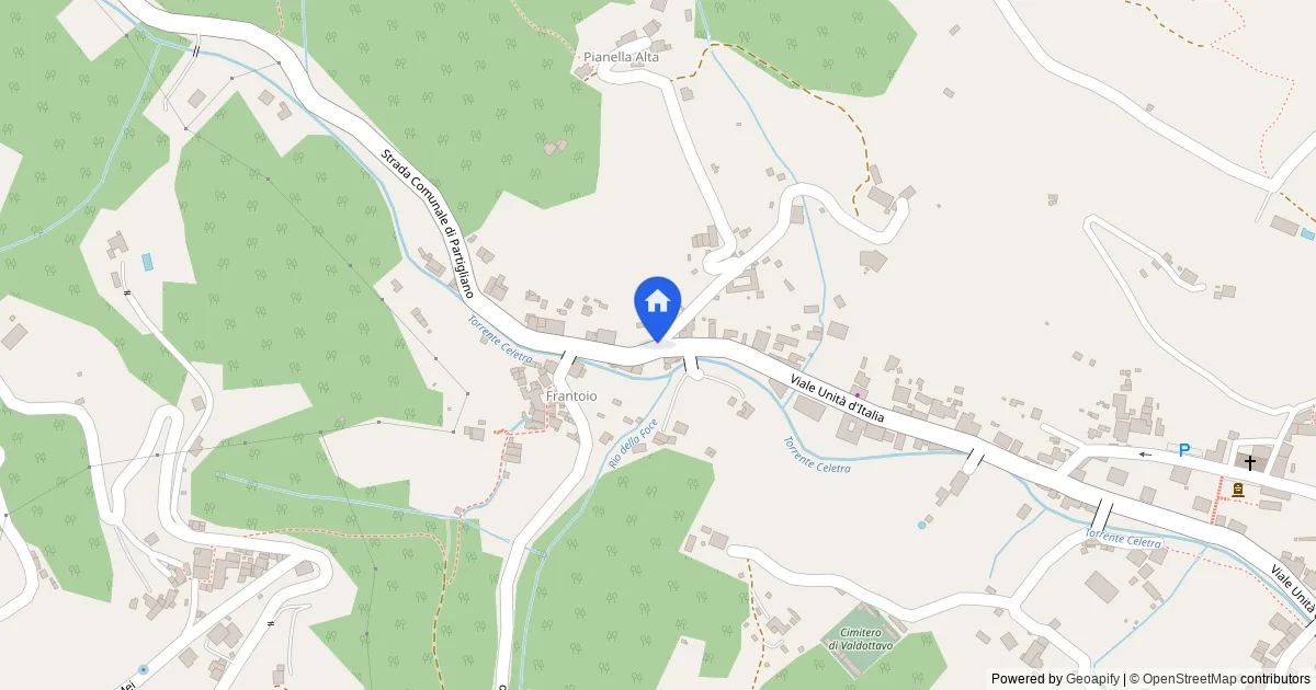 Villa con deposito e terreni a Borgo a Mozzano