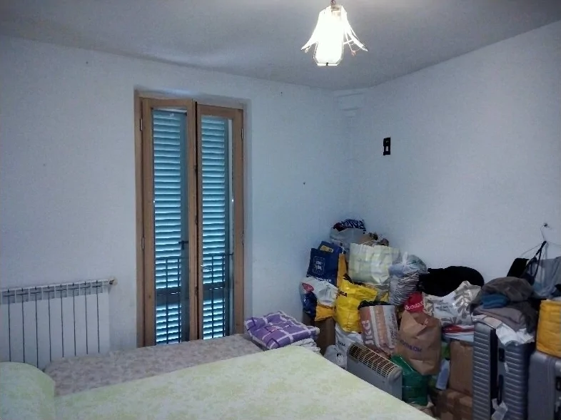 Appartamento al primo piano con posto auto scoperto a Lucignano