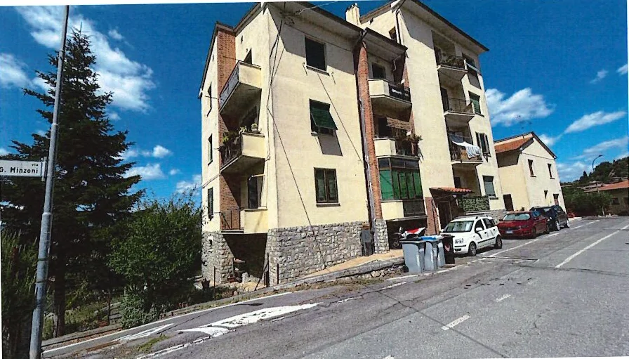 Appartamento popolare con cantina e terrazza a Chiusi
