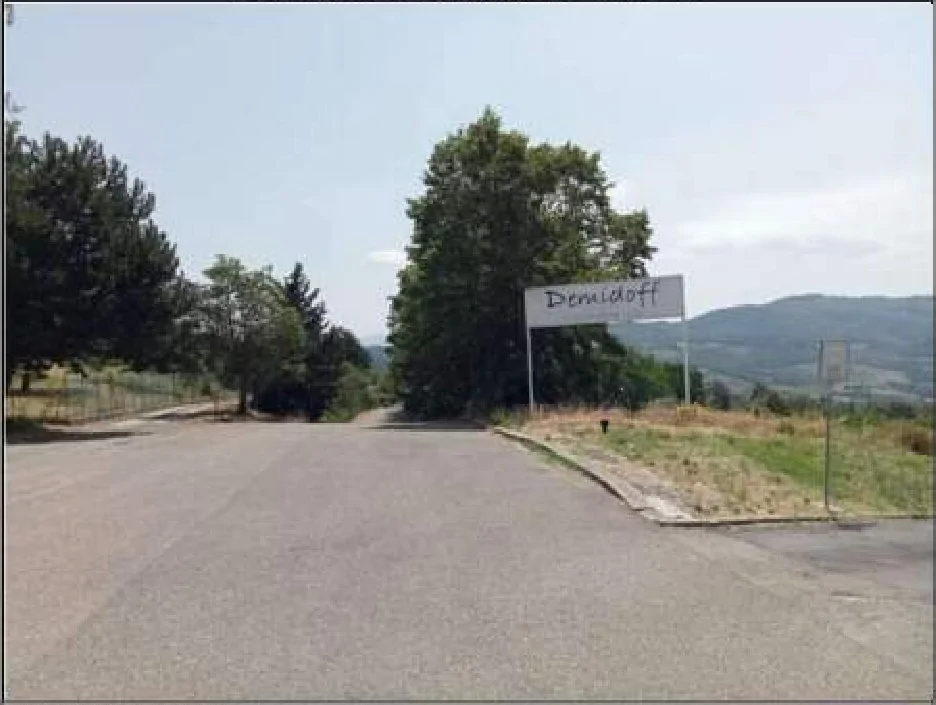 Albergo con piscina e terreni a Vaglia, Pratolino